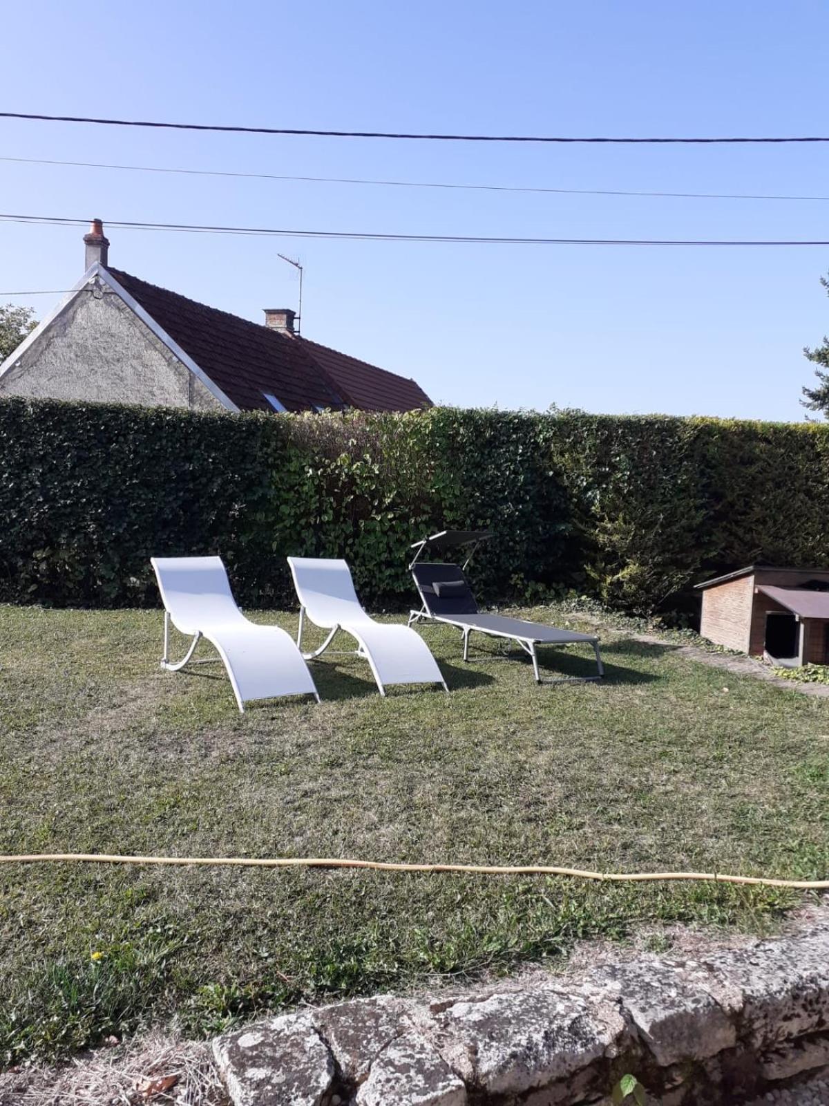 La Petite Breuille Villa Lainsecq Bagian luar foto
